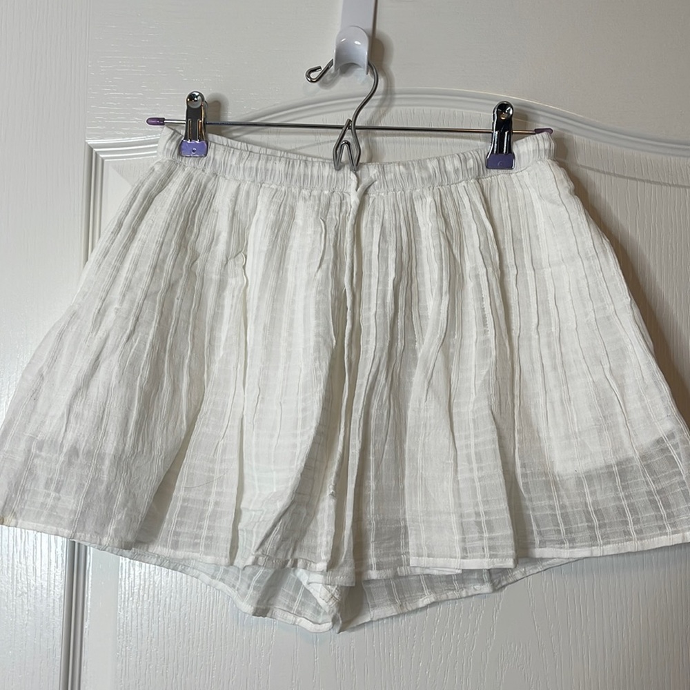 American Eagle White Skirt/Shorts Dressy Small